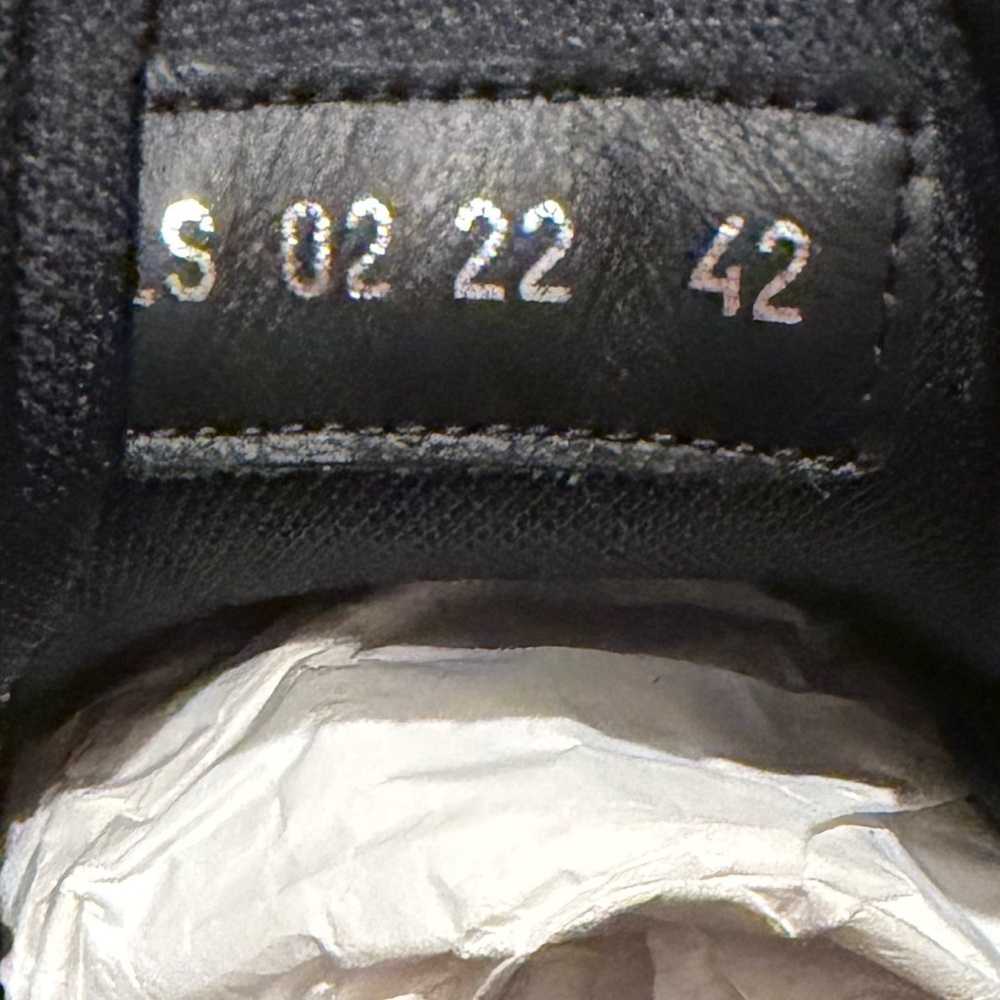 Dior sneaker M-B22 Calfskin , size 42. (Like new) - Picture 8 of 9